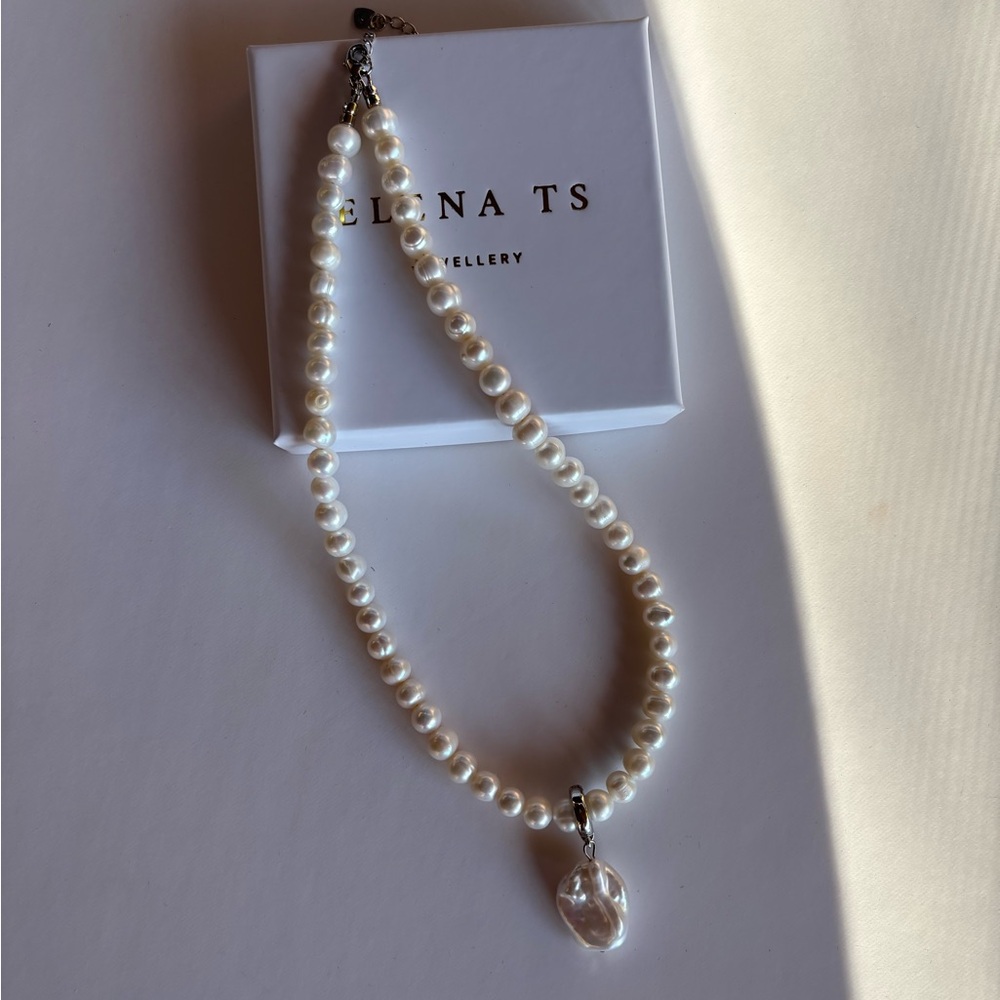 255 White Pearl Necklace Pearl Pendant
